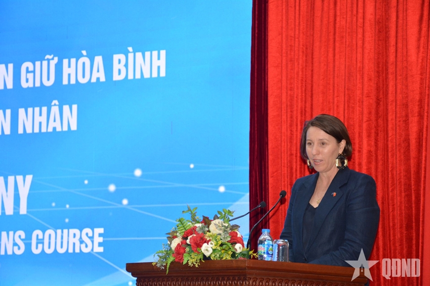 /UploadStore/admin/251027 huna luyen nu quan nhan/pho ds uc.jpg